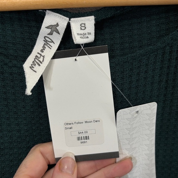 Others Follow Green Tie Front Blouse - Picture 3 of 4